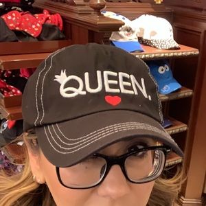 Meet your Posher, Otila